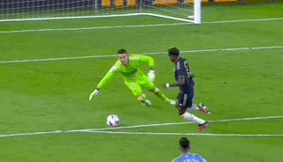 1693012929008061307.gif